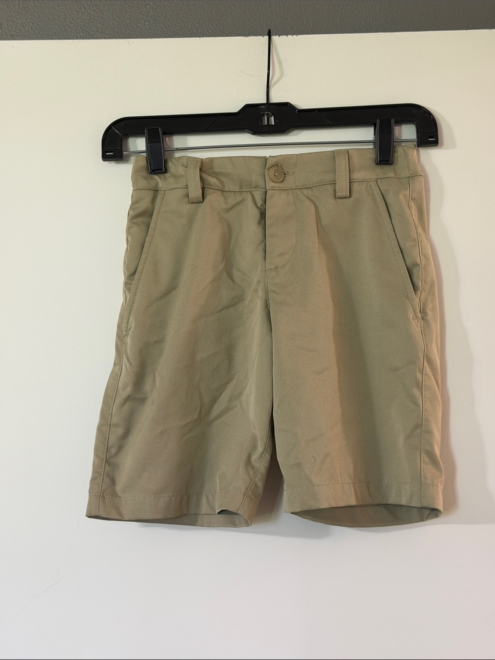 Under Armour Boys Tan Khaki Athletic Shorts